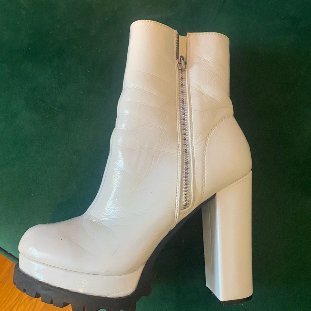 Dolls Kill White Platform Boots (Size 8) Gem